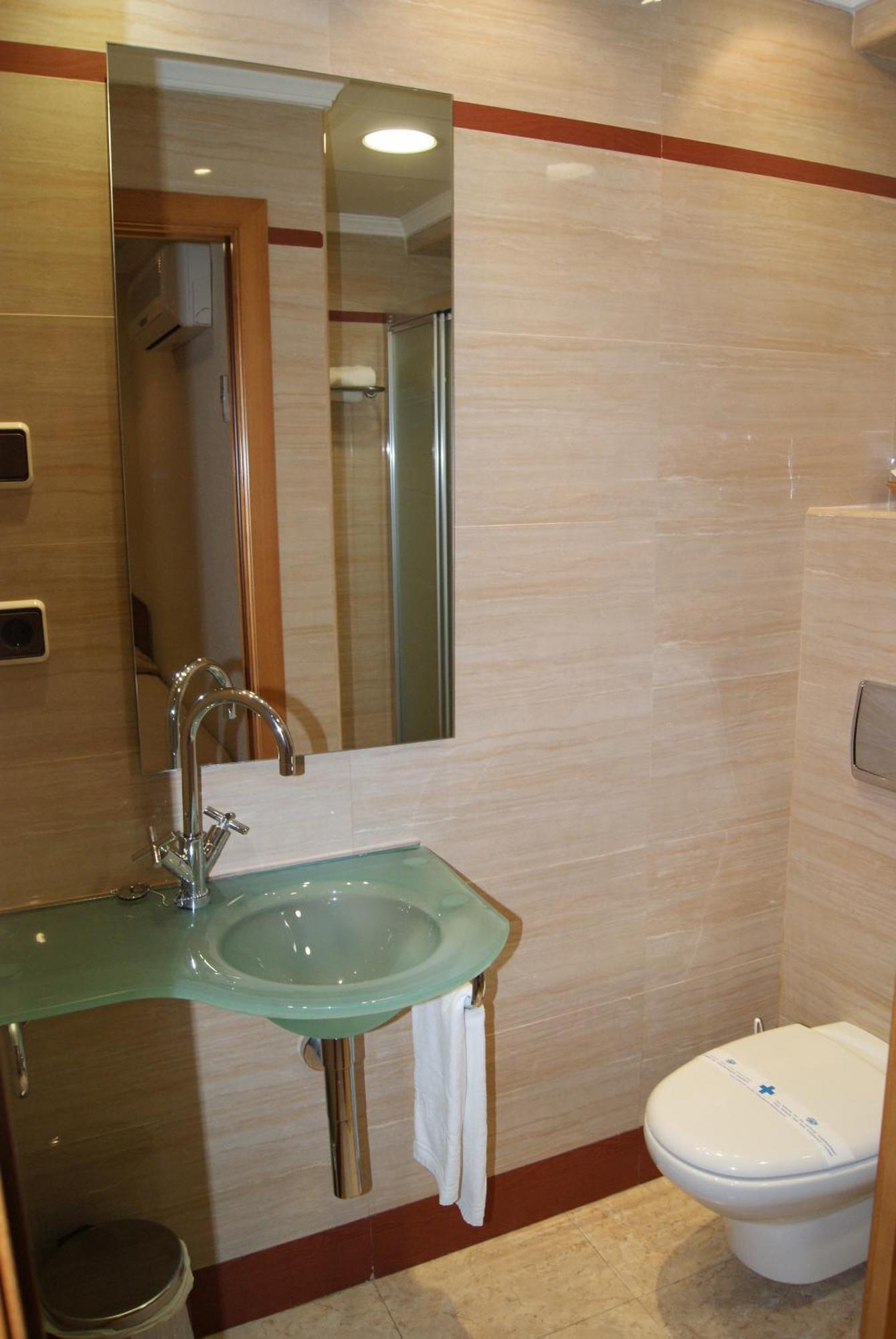 Hostal Moreno Сілья Екстер'єр фото