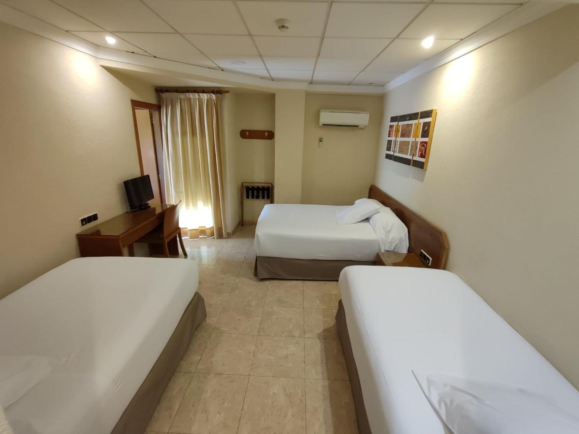 Hostal Moreno Сілья Екстер'єр фото