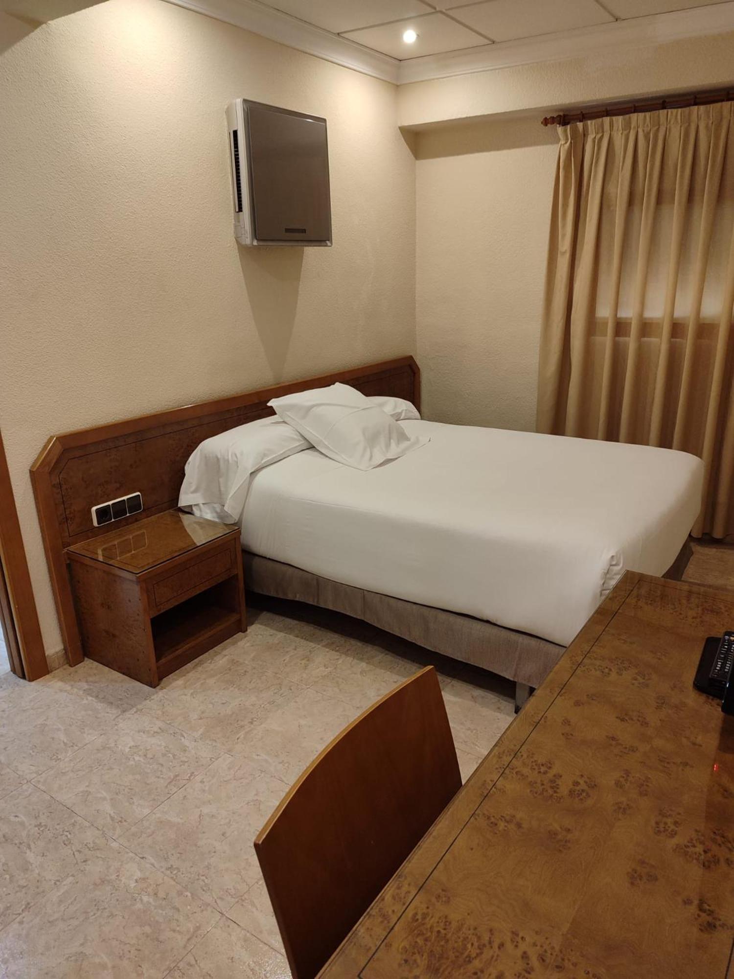 Hostal Moreno Сілья Екстер'єр фото