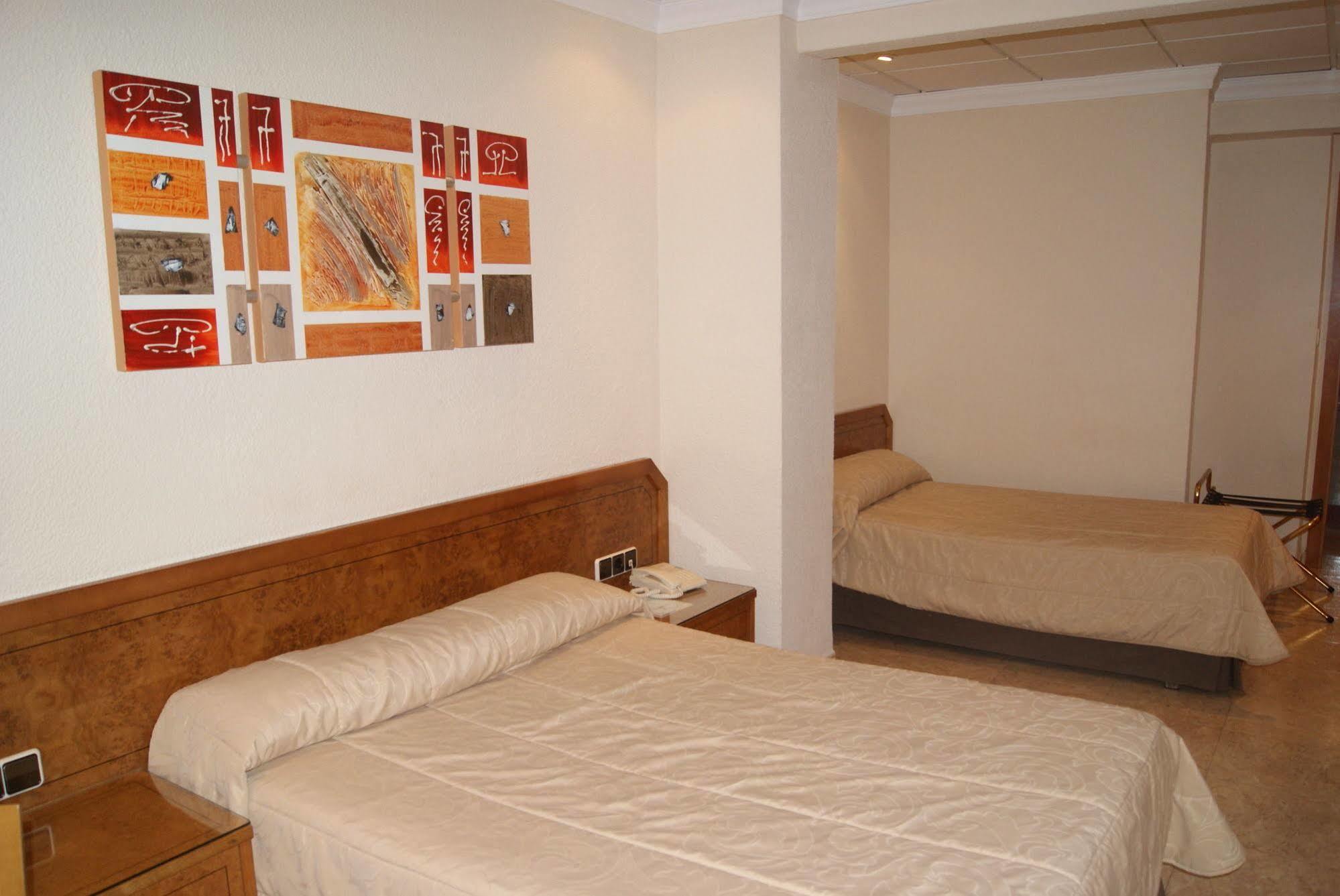 Hostal Moreno Сілья Екстер'єр фото